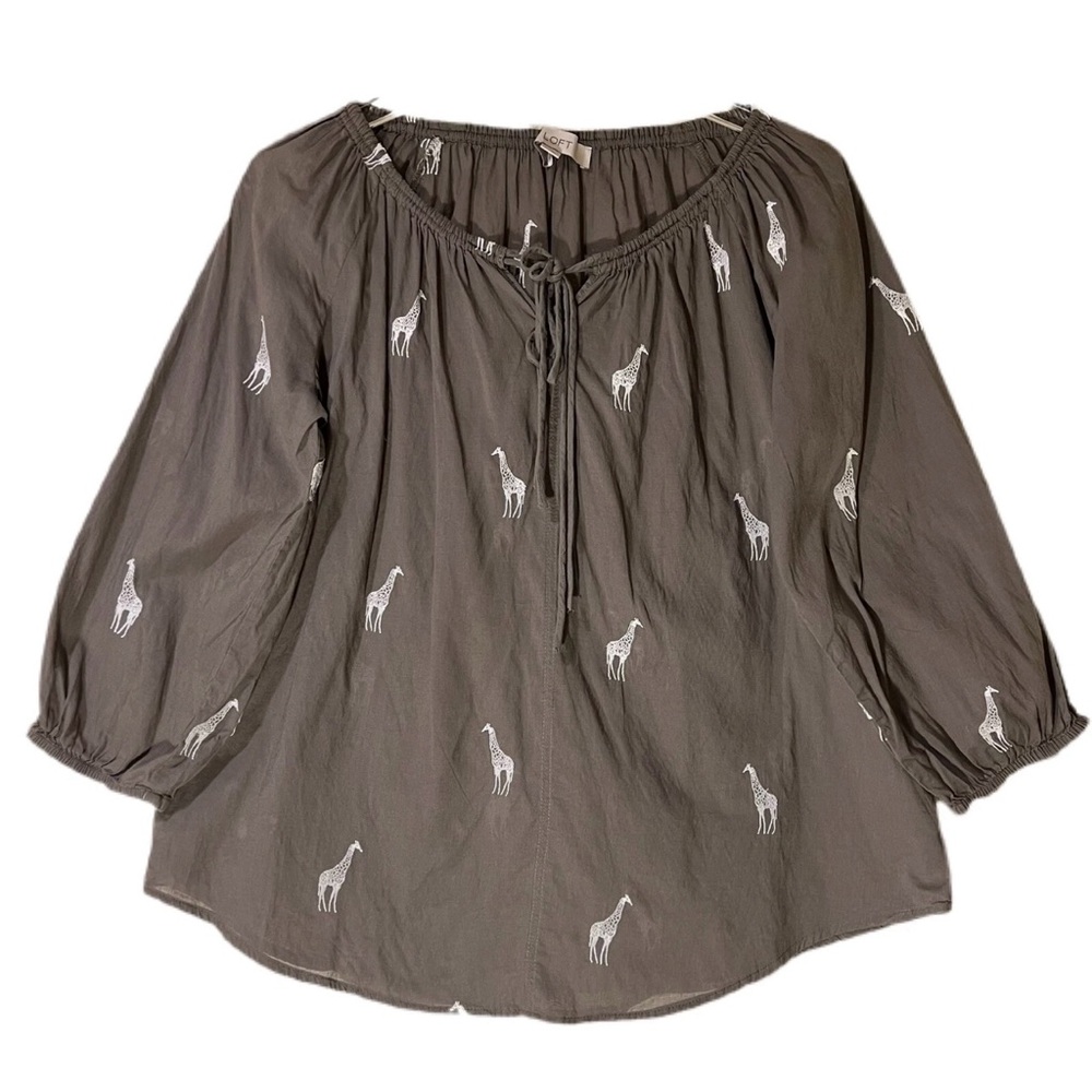 🚨 Loft Blouse with Giraffe Pattern L Gray *CALLOUT*
